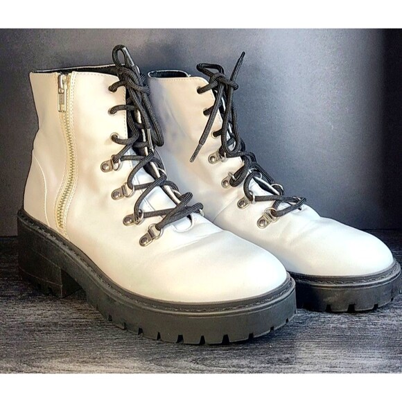 Skechers Women’s White Patent Leather Ankle Combat Goth Punk 90s Boots Size 9 - Picture 1 of 11